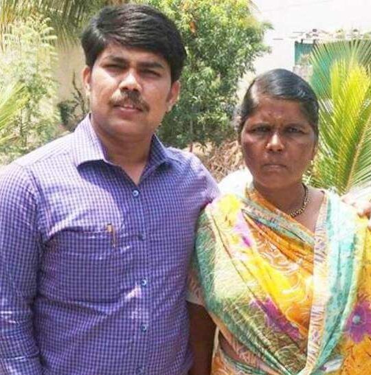 Ramesh-Gholap-With-Mother