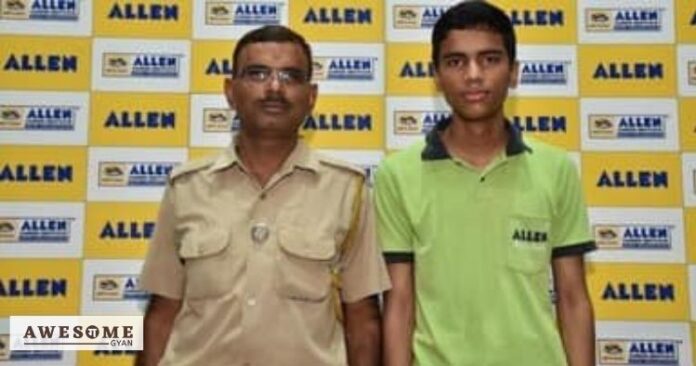bank-Security-Guard-son-become-IITian-achieved-476th-rank-nationwide