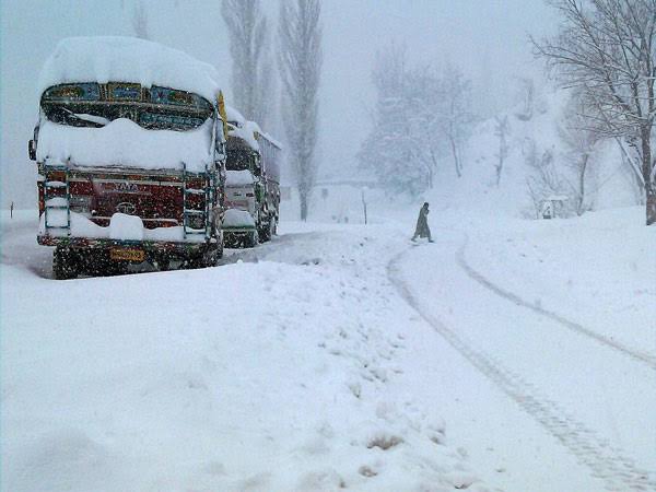 Snowfall-in-Kargil