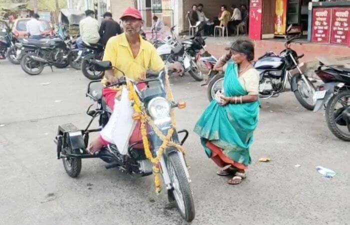 beggar santosh shahu bought moped for his wife