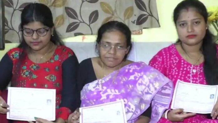 53-Year-Old Woman Clears Class 10 Board Exams