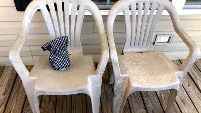 How to clean plastic chairs