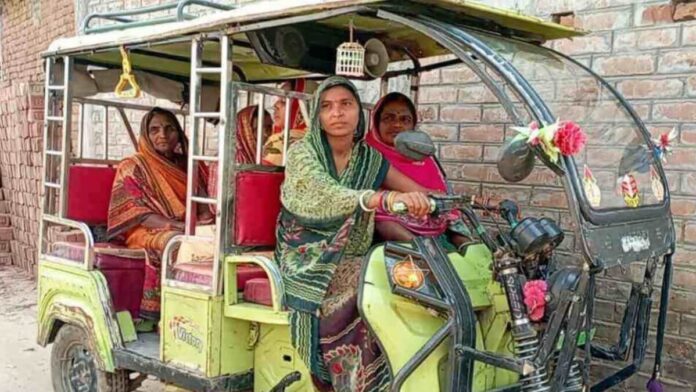 E-rickshaw Driver Pinki Devi