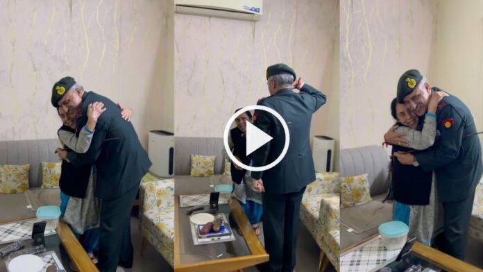 Army officer did last salute to mother before retirement